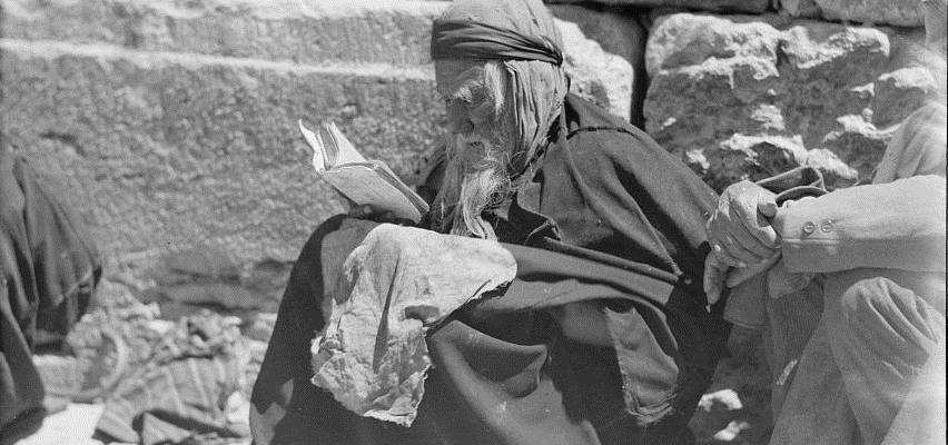 Mourning Destruction of Jerusalem
