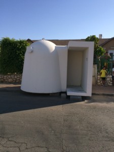 New bomb shelter delivered by UWI to the southern Israeli city of Netivot on Wednesday. (Photo: UWI)