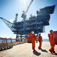 Workers on the Israeli 'Tamar' gas rig