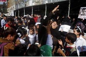 Arabs riot over police entry to neighborhood of terrorists in Jerusalem. (Photo: Abed Rahim Khatib/Flash 90)