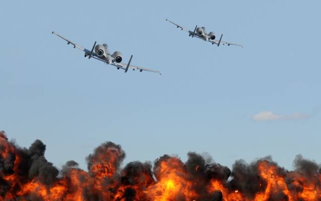 Fighter jets carrying out an airstrike. (Photo: shutterstock)