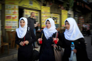 Arab girls stroll freely in Israel. (Nati Shohat/Flash90)