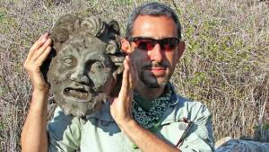 The rare mask uncovered at the Hippos-Sussita dig. (Michael Eisenberg/MFA)