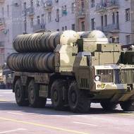 An S-300 battery on parade in Moscow. (Vovan/wikicommons)