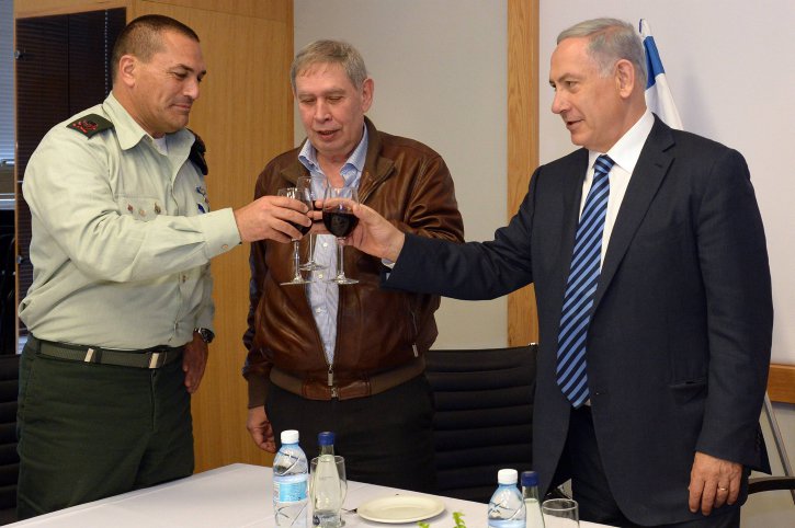 Israeli prime minister Benjamin Netanyahu (R) seen with Tamir Pardo (C), director of the Mossad, and Military Secretary Eyal Zamir