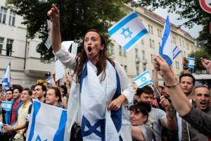 Pro Israel demonstrators