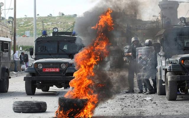IDF forces under attack jeep