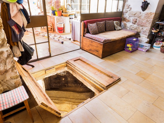 Ritual bath jerusalem IAA