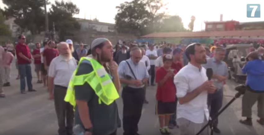 Prayer Session in Gush Etziyon For Peace and Condemnation of Terror