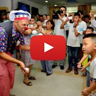 Israeli medical clowns in China