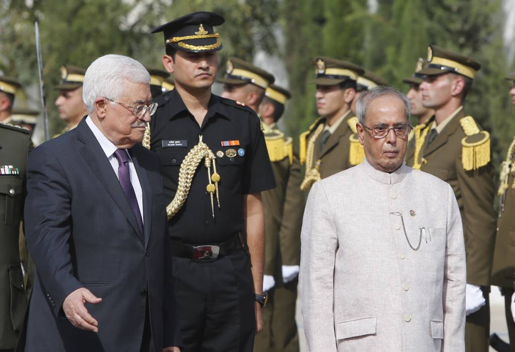 Mahmoud Abbas, Pranab Mukherjee