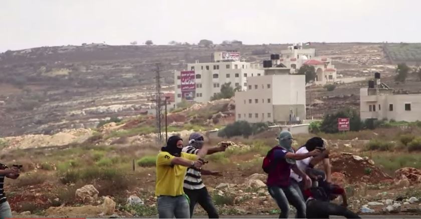 Undercover IDF Soldiers Nab Terrorists