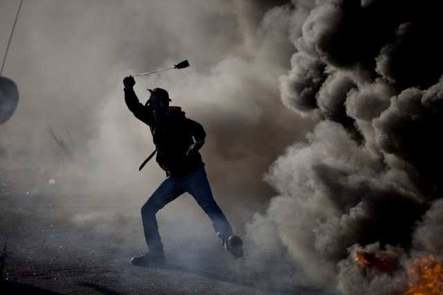 Palestinian rock throwing