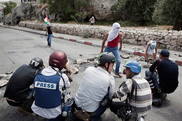 Arab rioters in Silwan