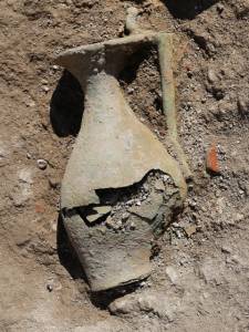 Bronze jug Magdala
