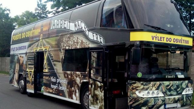 Auschwitz bus