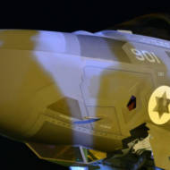 pm-netanyahu-at-nevatim-with-the-f35s-750x400