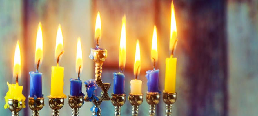 chanukah menorah