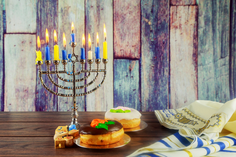 chanukah menorah