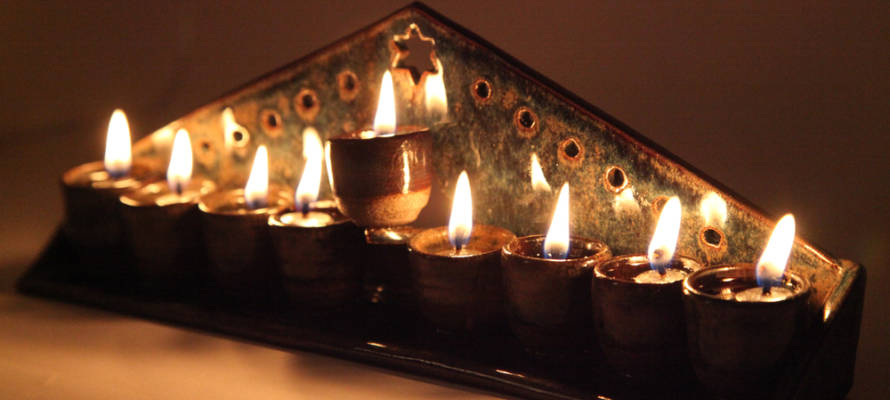 chanukah menorah