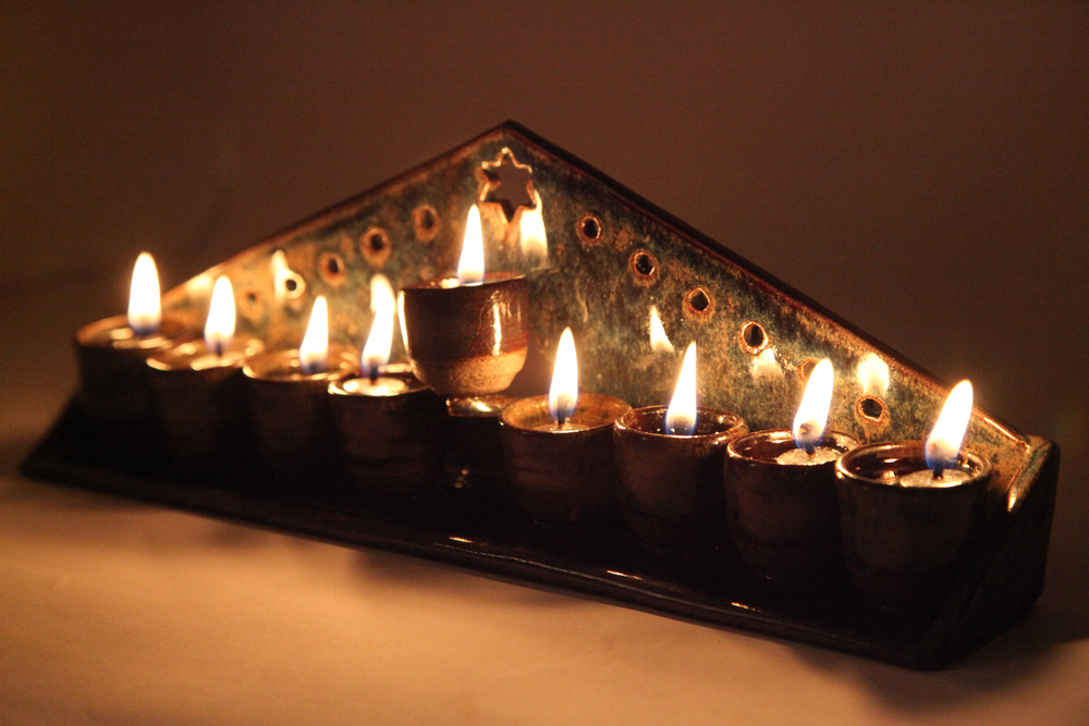 chanukah menorah