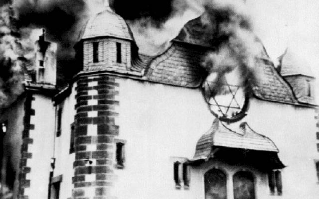 Synagoge of Siegen, Germany, burning during Kristallnacht