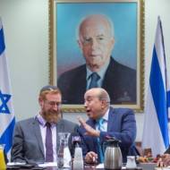 MK Yehuda Glick (L) and MK Zouheir Bahlou