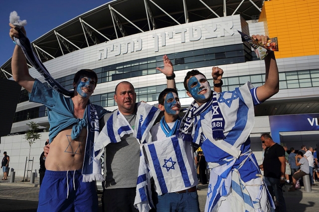 Israeli soccer fans