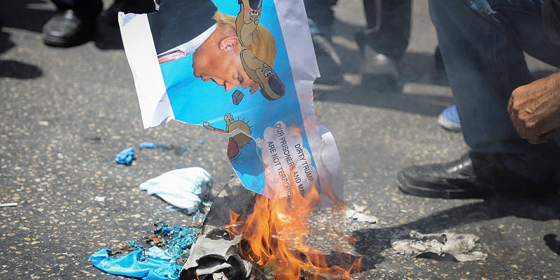 Palestinians protest Kushner