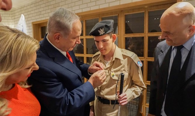 Binyamin Netanyahu and Daniel Defur