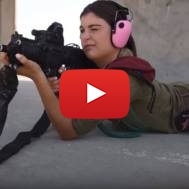 Female IDF shooting instructor