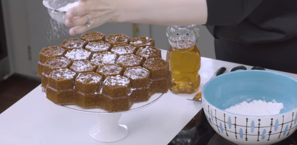 Jamie Geller Apples and Honey Cake