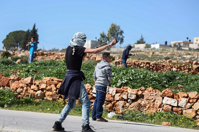 rock throwing
