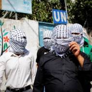Palestinians UNRWA demonstrate