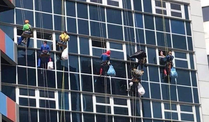 Volunteers dressed as Superheroes at Ichilov Hospital