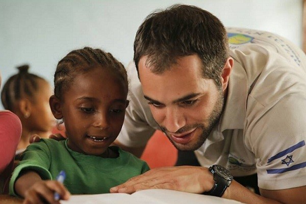 Israeli volunteer to Africa