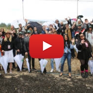 Eurovision competitors from plant trees in Zor'a Forest. (Yossi Zamir/Flash90)