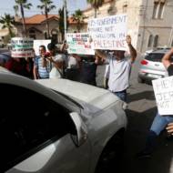 Palestinians attack the US diplomats