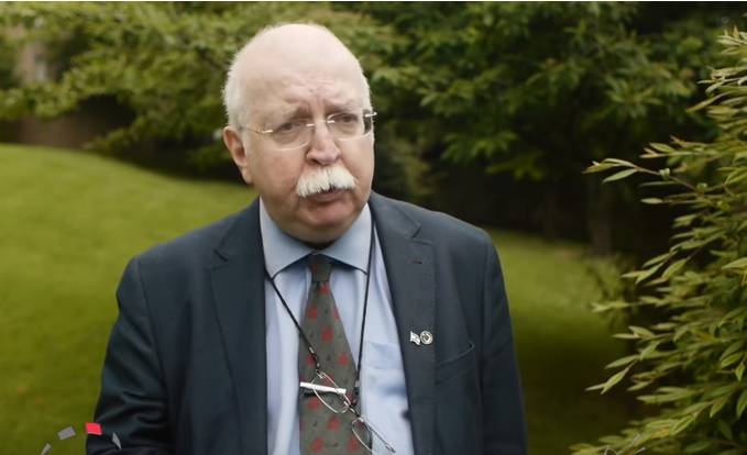 Dr. Denis MacEoin