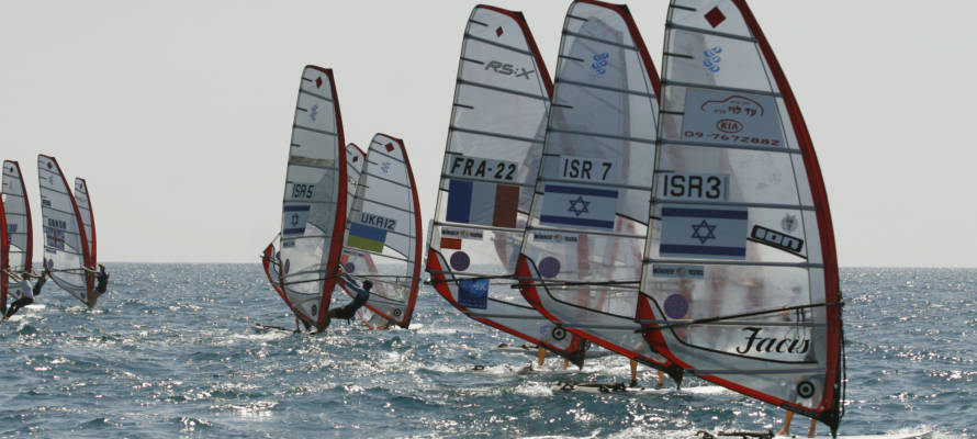 Israeli windsurfers. (Boaz Oppenheim/Flash90)