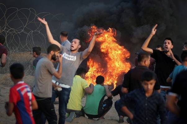 Palestinians riot on Israel's border