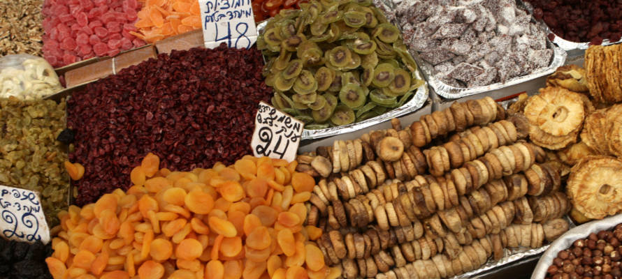 Dry fruits in Jerusalem before the Tu B'Shvat holiday. (Kobi Gideon/FLASH90)