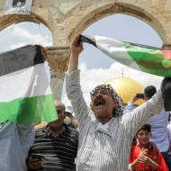 Muslims on the Jewish Temple Mount. (Sliman Khader/Flash90)