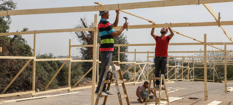 Building a sukkah
