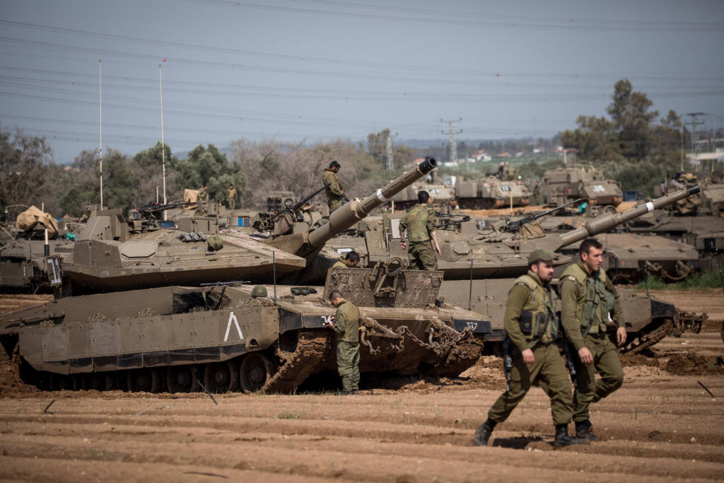 Israeli tanks