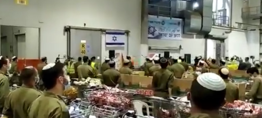 IDF soldiers honor Holocaust victims