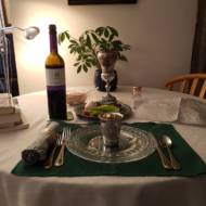 Solo seder table