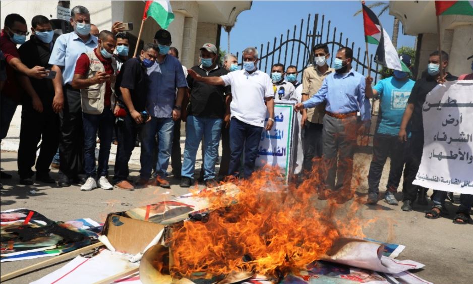 Gaza burn photos Netanyahu, UAE, Bahrain, Trump