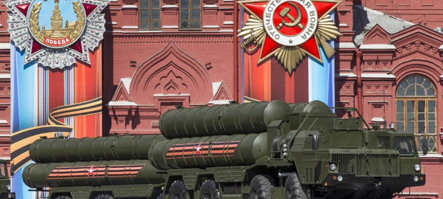 The S-400 anti-aircraft missile system in Red Square