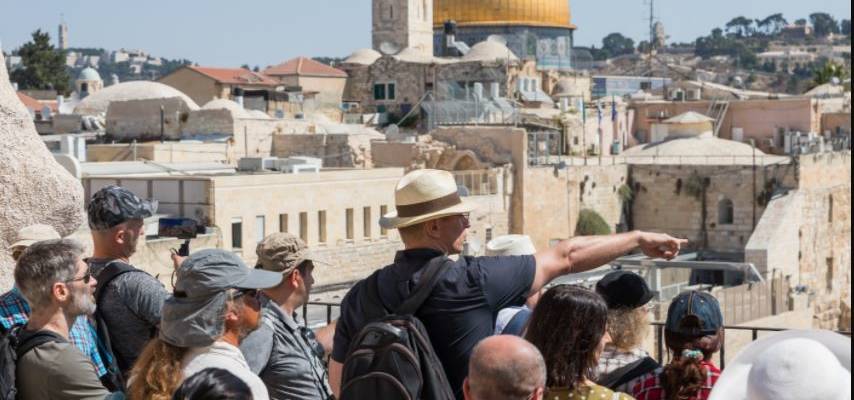 tourists jerusalem